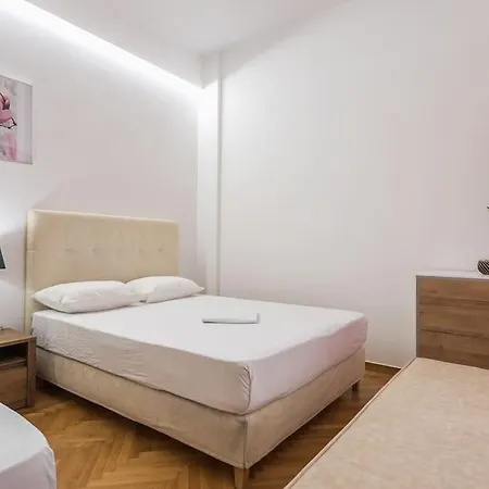 Victoria Wood Apartment *