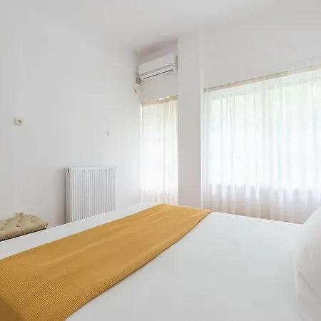 Apartment Victoria Wood Athens