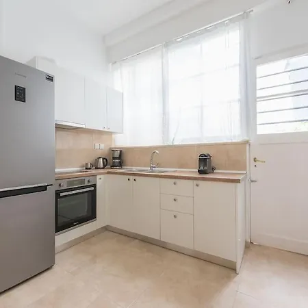 Apartment Victoria Wood