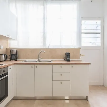 Apartment Victoria Wood Athens