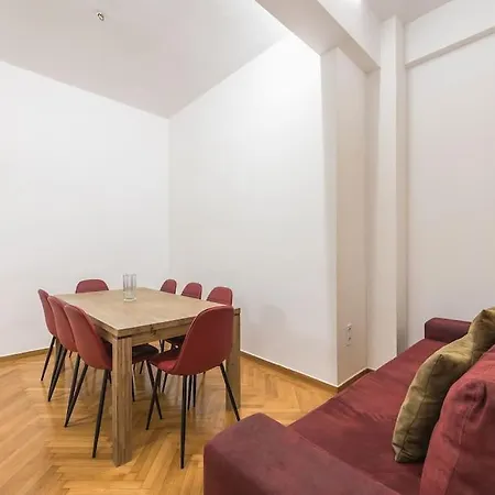 Victoria Wood Apartment
