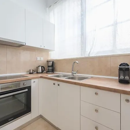 Victoria Wood Apartment Athens