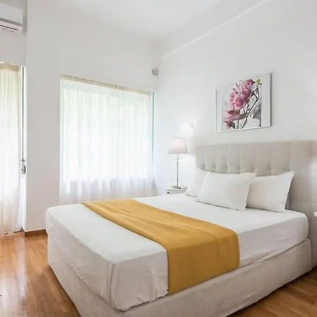 Apartment Victoria Wood Athens